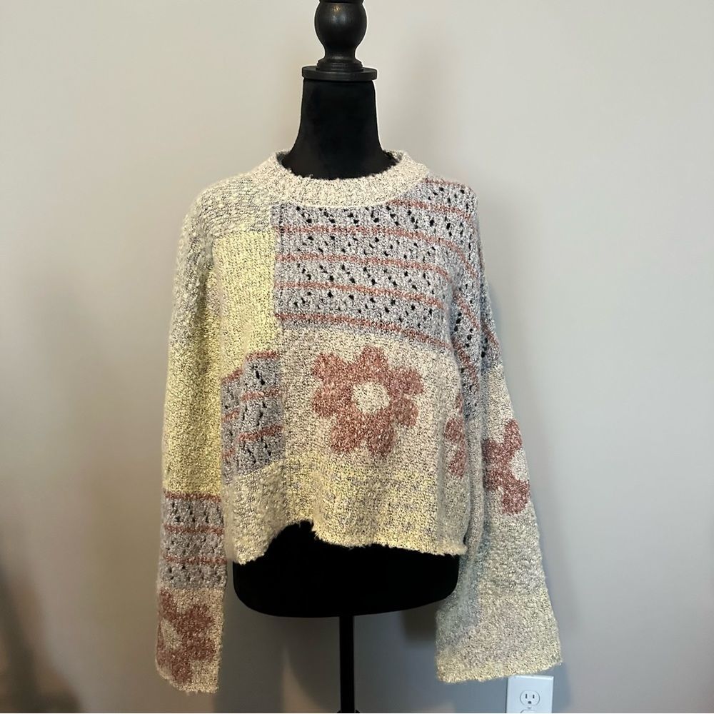 NWT Sincerely Jules Boho Floral Crewneck Knit Sweater